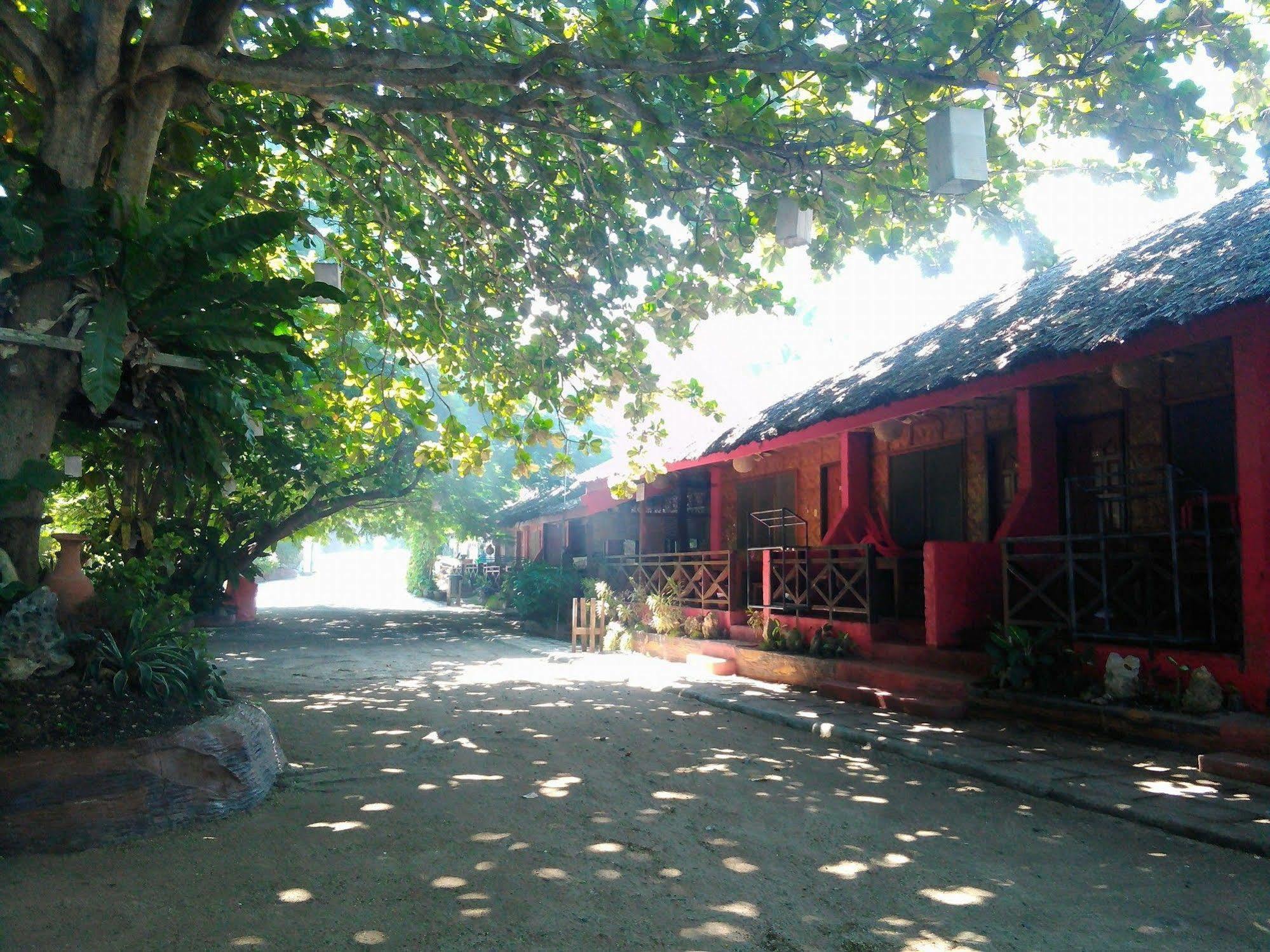 Hk Beach Resort And Restaurant Моалбоал Екстериор снимка